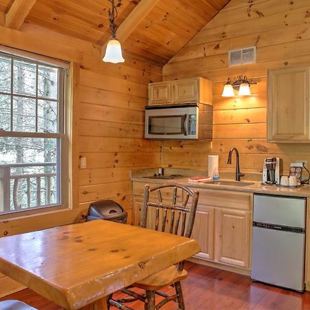 Whispering Pines Treehouse By Amish Country Lodging Millersburg Eksteriør billede